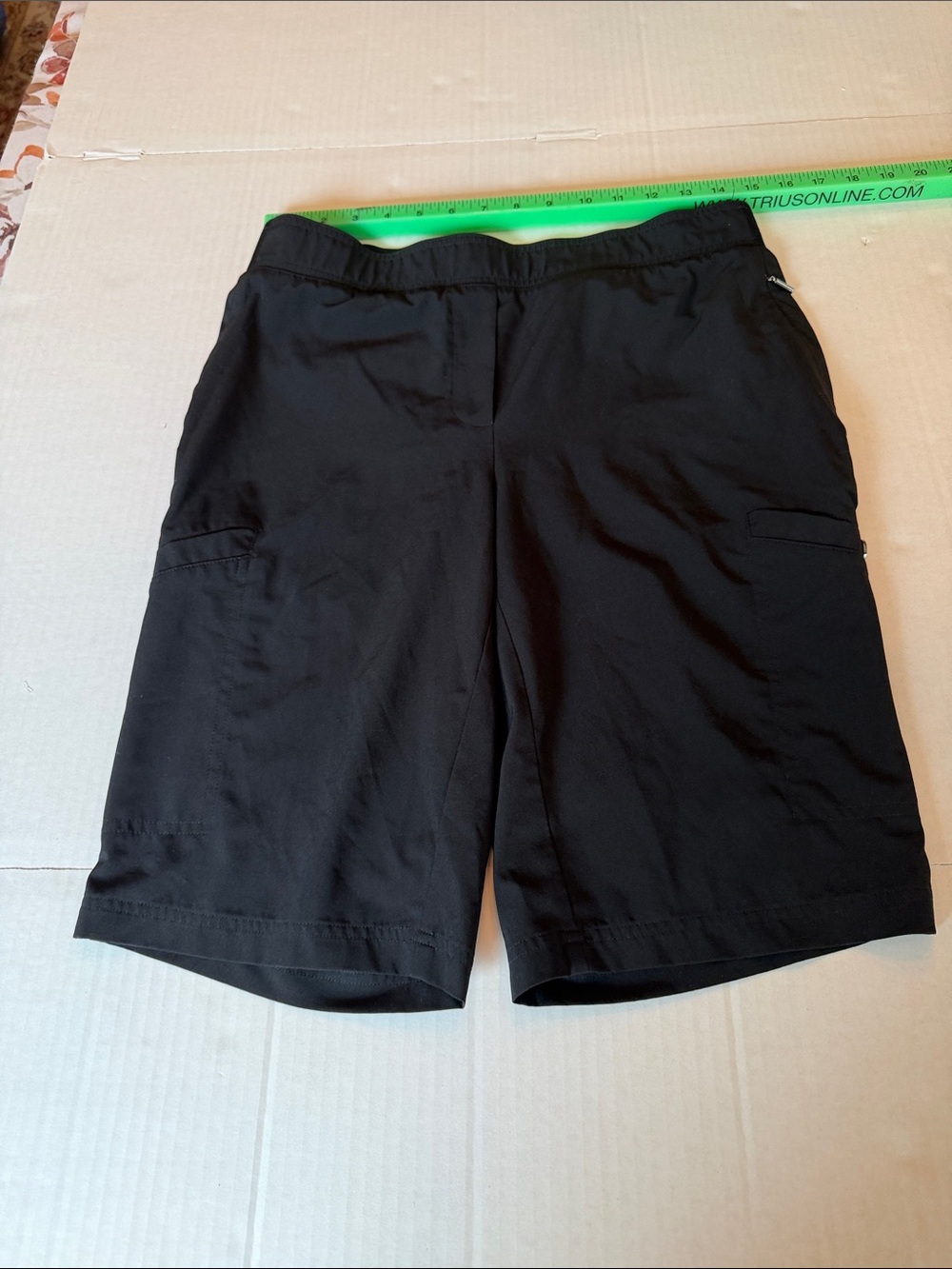 Chico's Black Women's Athletic Cargo Shorts size 6 USA